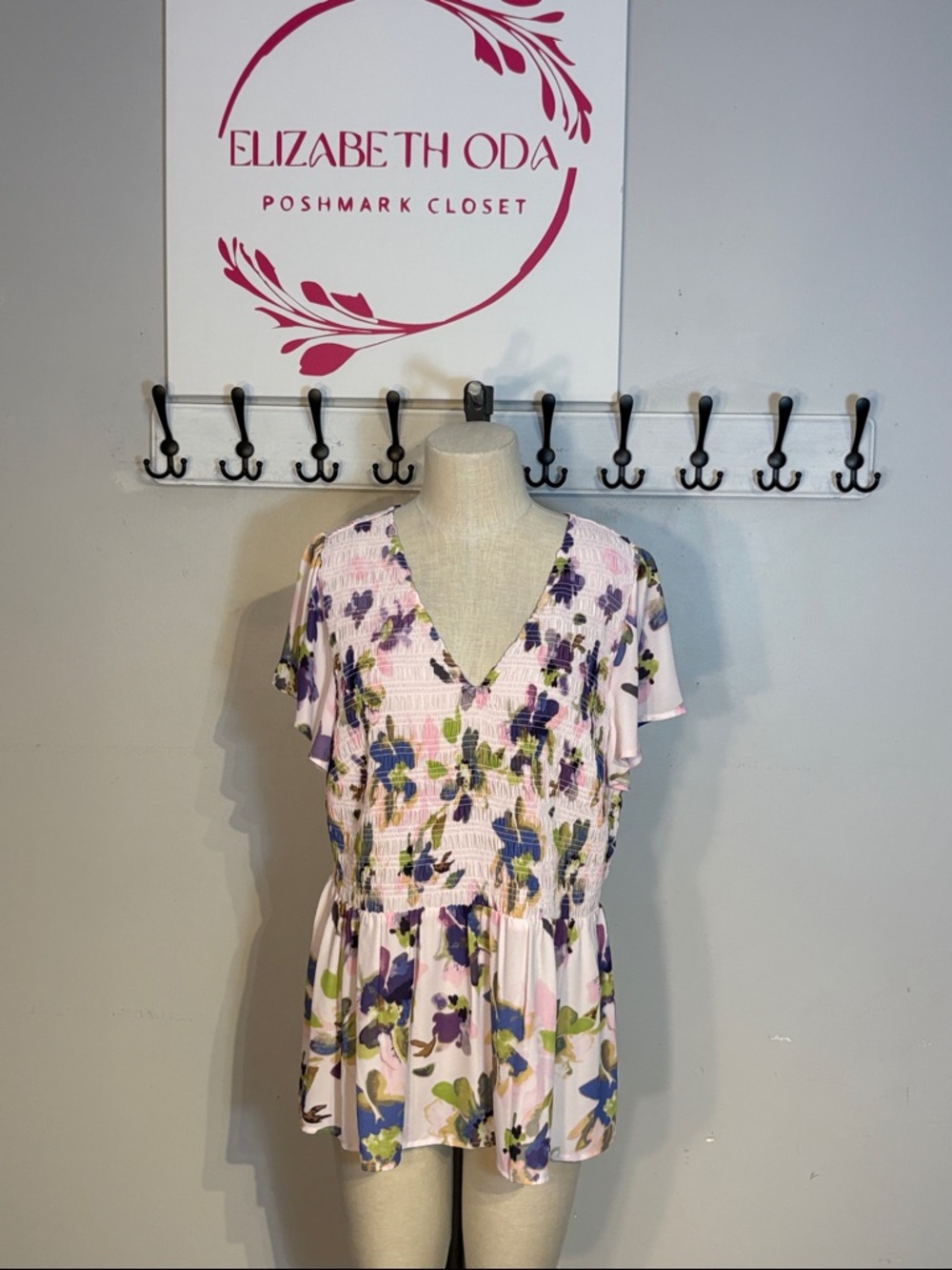 Smocked V-Neck Floral Peplum Top - Pink, Purple, Green Size 2X NWT